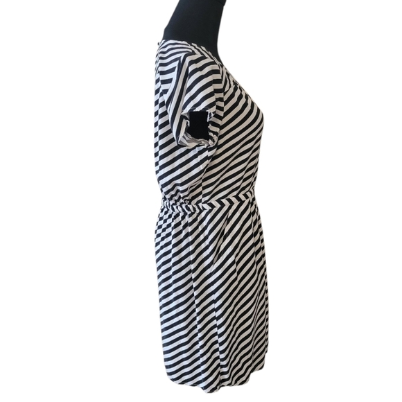 J. Crew Black & White Stripe Dress Size 2 - Picture 3 of 5